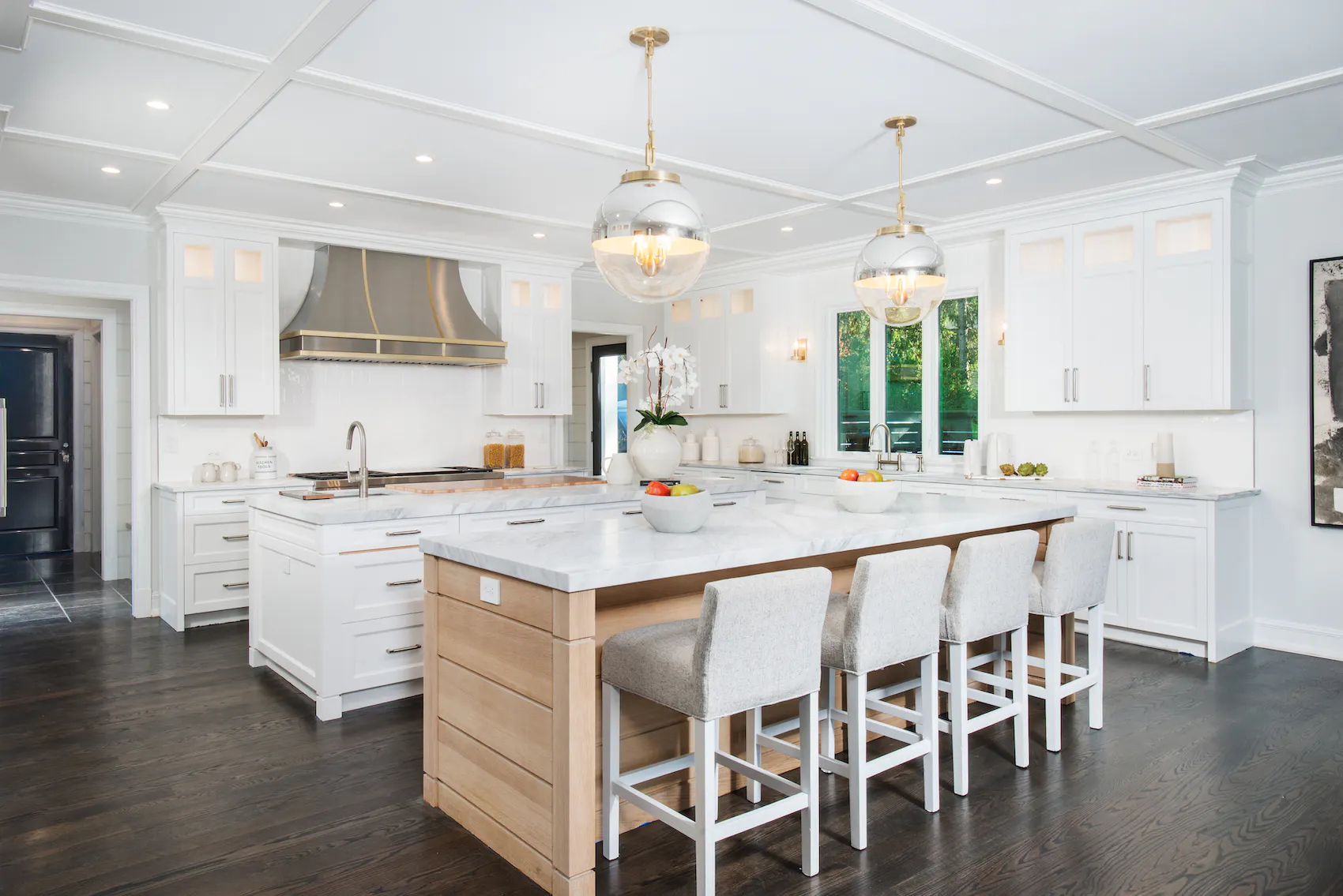 Meridith-Baer-Home-Home-Staging-Connecticut-Greenwich-Georgian-Colonial-Luxury-Homes-Transitional-Kitchen